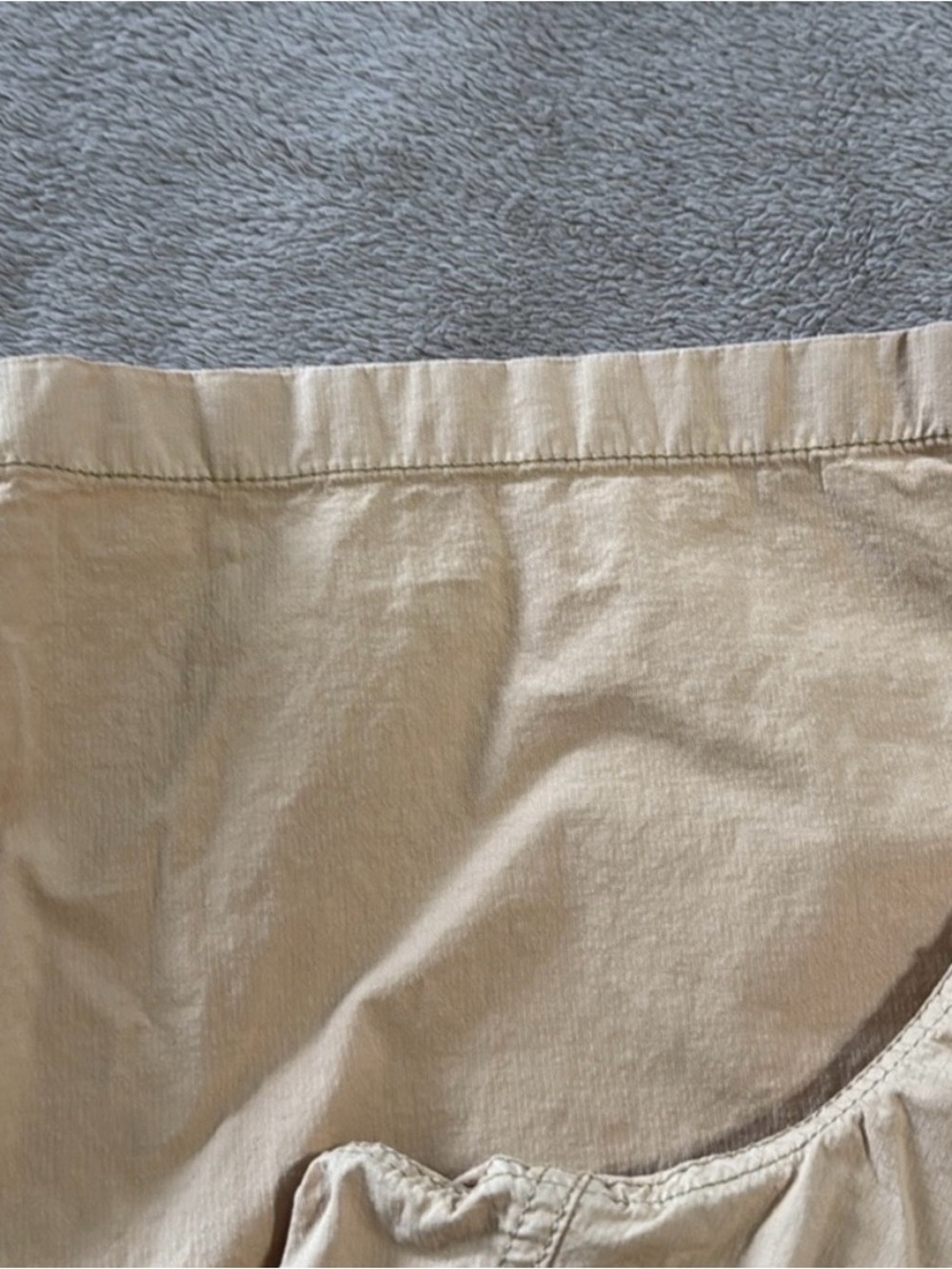L.L. Bean Woman’s Pull on Ripstop Drawstring Khaki Ankle Pants - Picture 4 of 11